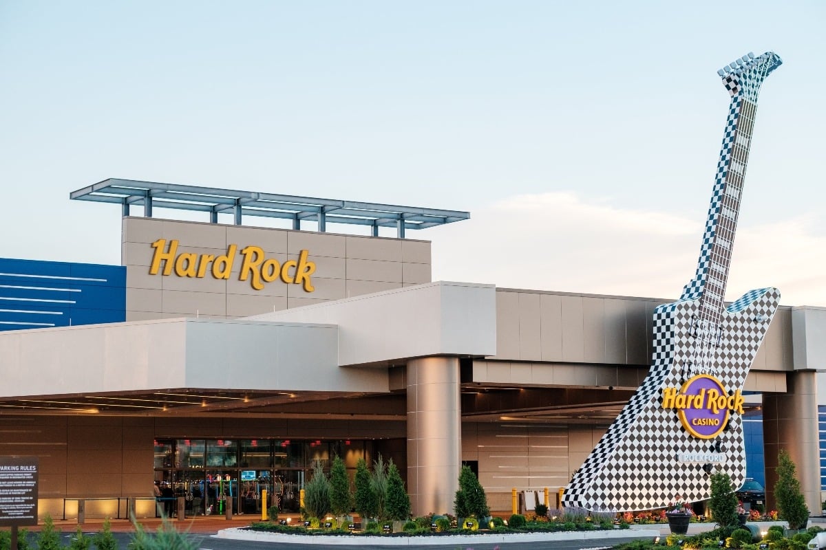 Hard Rock Rockford Casino Workers Rally for Union Contract