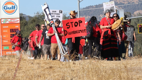 Protesters gather outside Chukchansi Casino — CDC Gaming