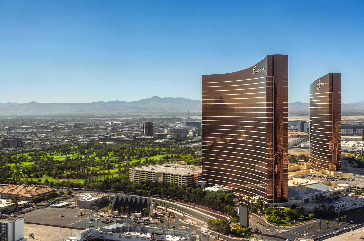 Wynn Resorts Stock Plunges After Casino Operator’s Profit and Sales Miss Estimates